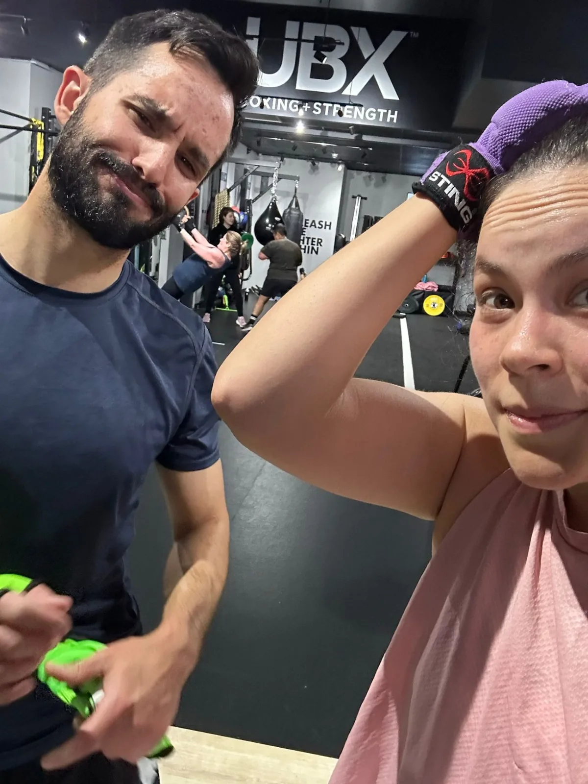 Carolina y Nacho después de una sesión de boxeo